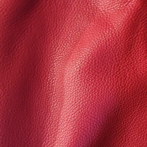 Elegant Burgundy Leather Tote Bag - Picture 6 of 8